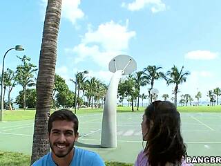 Anna Morna cuerpo brutal, morena tetona perfecta