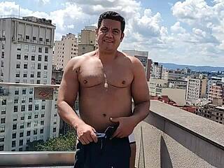 Hey, Yuri Gaúcho, pool sex today?