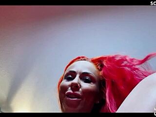 Anni Angel Deutsch Close To Her Clit While Masturbating On Webcam