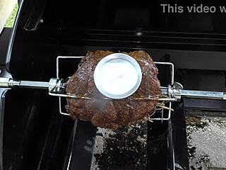 Kiwi milf slut, does your ass need that temperature probe?