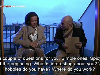 桌球台上狂野舔逼后入式性爱