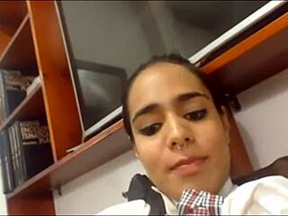 Latina shemale cums all over herself on webcam!