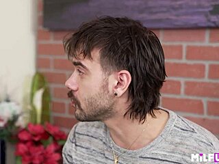 Psychologist banged by patient 😏