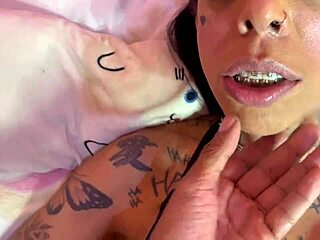 i love this tattooed brunette blowjob without condom