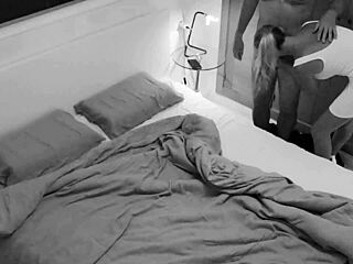 Llamada de culo a medianoche con MILF vecina que necesitaba follar tras fiesta