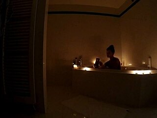 Hey, wanna peek at my petite girlfriend’s bathtime?