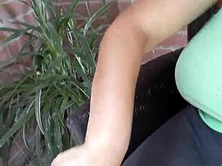 Co kdybych si hrála s nohama?