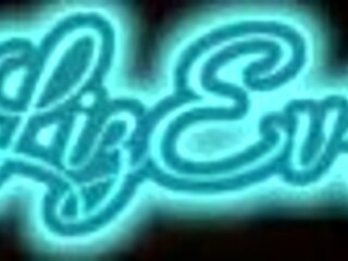 ลาตินขี่หัวควยใหญ่ในกางเกงยีนส์ฉีกเพื่อครีมพาย