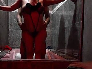 I ate her pussy in the hotel jacuzzi 😘