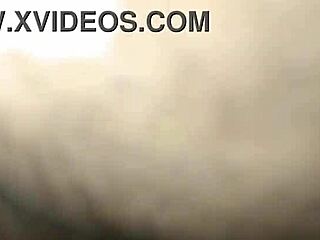 ميلف لاتينية منحنية لنيك خلفي قوي