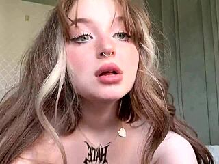 Velika rit Tinder Egirl masturbira po izgubi v resnici ali izzivu