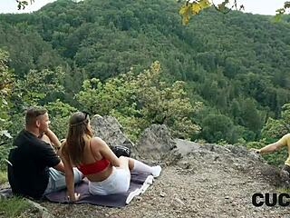 الزوج بيدعو زبين كبار لمراته! 😲