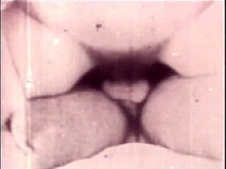 Hej, chceš slyšet o tajném životě mé vintage babičky a její kundičky?