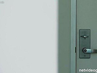 The exotic thick girl bends over for blowjob in casting