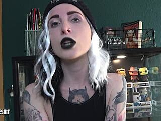 Exhibitionism Challenge With Lou Nesbit And Lia Louise