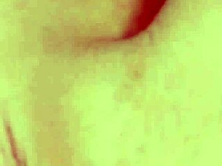 I'm Cheeekymissy, and I love my extreme close-up pussy play, it's so horny and wet!