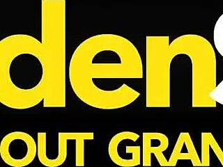 i curvy mature woman summer enjoys massage and pussy wanking with toys