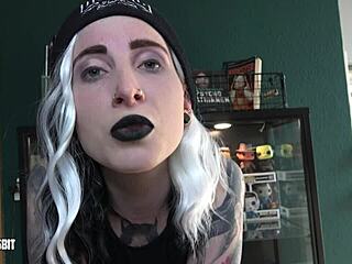 Exhibitionism Challenge With Lou Nesbit And Lia Louise