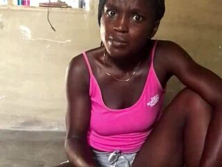 Šílená děvka si pochutnává na jídle a sdílí lekce 2