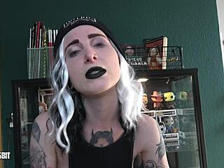 Exhibitionism Challenge With Lou Nesbit And Lia Louise