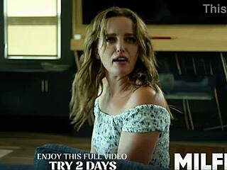 Η Θετή Μαμά Πιάστηκε να Αυνανίζεται στην Κουζίνα από την Θετή Κόρη!