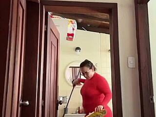 Neighbor in bathroom gets slammed with intense creamy solo action!