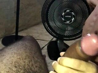 Melanin surprises pizza guy with interracial blowjob outdoors