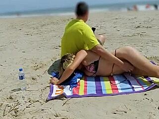 i keep cumming in public with everyone watching