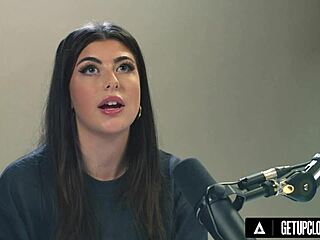 Up Close - Gal Ritchie’s Solo Female Masturbation Full Scene Orgasms