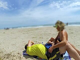 i keep cumming in public with everyone watching