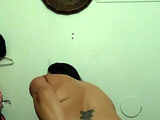 我的女孩在系列第四部分中放纵