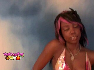 Vce 2017 Roxy Star EXOTIC DANCE and Strip in Set8 Blog1