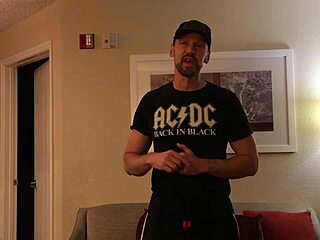 Maria Jade - The Naked Pornstar One Chip Challenge - Sexy Pawg Gets Nude And Fucked Hard By Big Dick Slacker