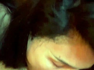 看我深喉这个怪物鸡巴