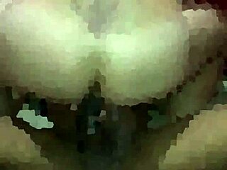 Chupeta anal e muita curtição a três.