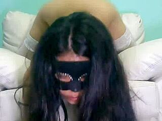 mi amigo me tortura con un dildo gigante y monstruoso