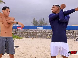 شغف شديد وأنا أنيك سرفر حلوة من الجنوب في POV