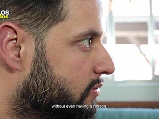 fodi meu melhor amigo com um boquete bareback no pau enorme do brasileiro