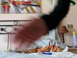 Chantal looks beautiful at 5 months pregnant and enjoys close-up moments.