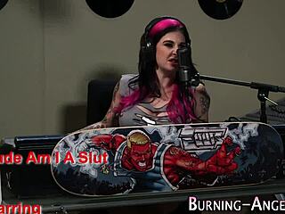 Emo Lezbiyen Am Yiyor