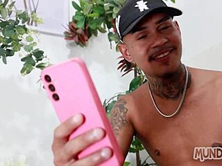 Отдала попку обоим соседям, чертовски горячо!