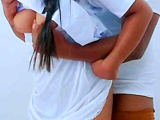 mladi 18+ par v vroči akciji iz bližine