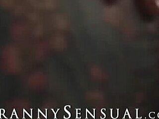 الشيميل كايسي كيسز تنيك روكي إيمرسون بعد تقبيل حسي ساخن