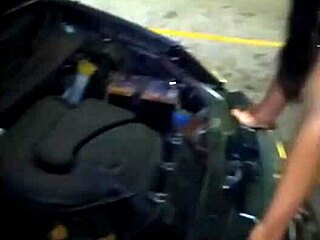 lenev8 causando de lingerie pelas ruas de são paulo