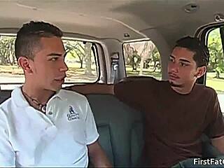 Andrew och Kiko blåser mig bort i ångande gayknull