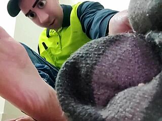 Step gay dad escapes into foot fantasy dreams at work