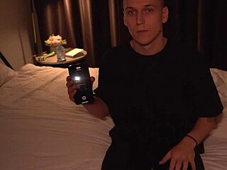 Ei Mira, você comeu o primeiro cara desse vídeo?