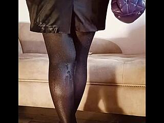 shiny pantyhose get soaked in pee during a solo fetish session. it's raw and unfiltered!