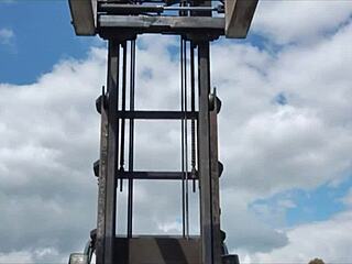 Step gay dad escapes into foot fantasy dreams at work