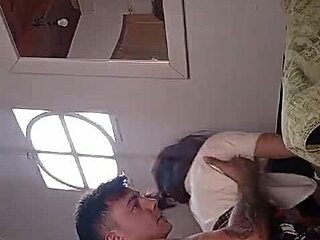 Hal Gila Terjadi di Sofa